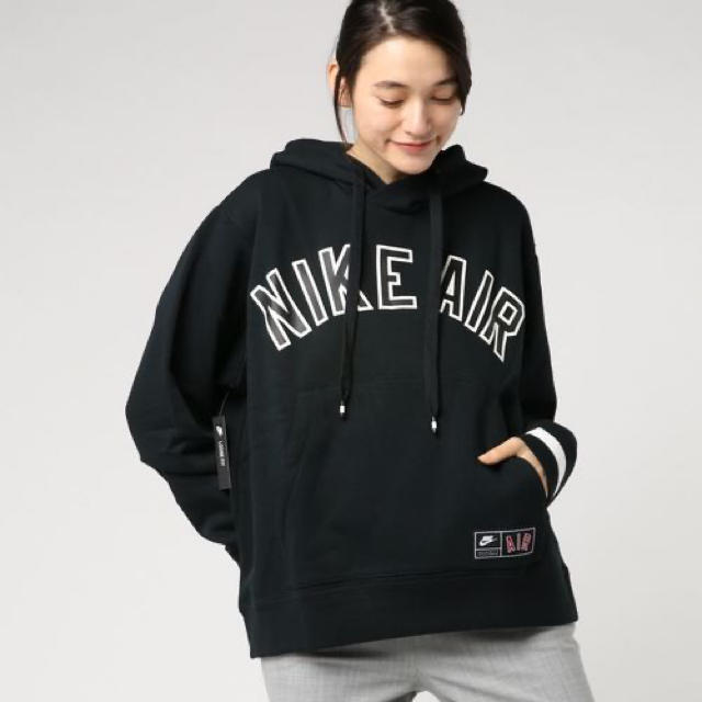 NIKE(ナイキ)の《新品未使用》ナイキ エアー パーカー Sサイズ 定価9900円 レディースのトップス(パーカー)の商品写真