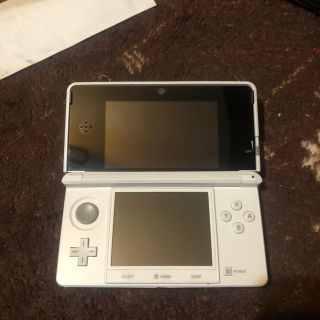 ニンテンドー3DS(ニンテンドー3DS)の3DS ホワイト(ゲーム機)充電器付き(家庭用ゲーム機本体)