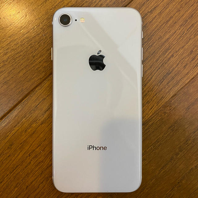 iPhone8 (64GB)シルバー