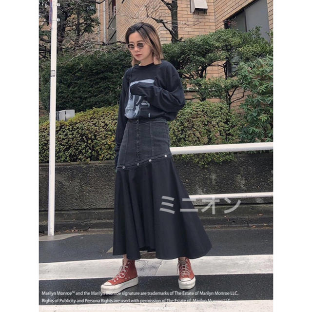 新品タグ付 アメリ Ameri FLOWING LINE DENIM SKIRT