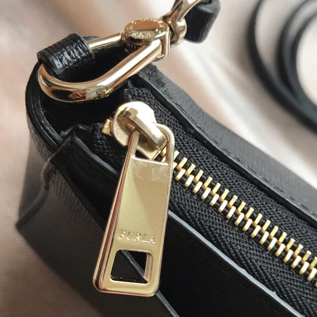 Furla(フルラ)の♡極美品　フルラ  ショルダーバック　ポシェット　ブラック♡ レディースのバッグ(ショルダーバッグ)の商品写真