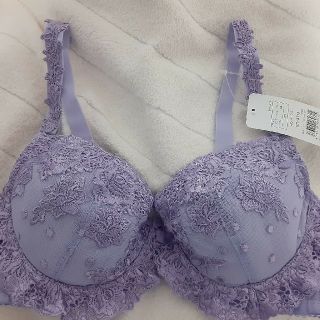 美乳ブラ　D70 新品未使用。(ブラ)