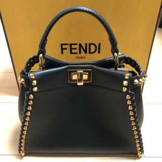 フェンディ(FENDI)のFENDI フェンディ ミニピーカブー 8BN244-A0K8 黒 スタッズ(ハンドバッグ)