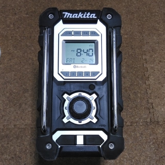 Makita(マキタ)のMakita　MR108 　Bluetooth　対応ラジオ スマホ/家電/カメラのオーディオ機器(ラジオ)の商品写真