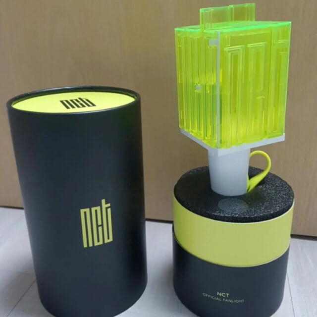 NCT ペンライト　NCT127　NCT dream 草鈍器 エンタメ/ホビーのタレントグッズ(アイドルグッズ)の商品写真