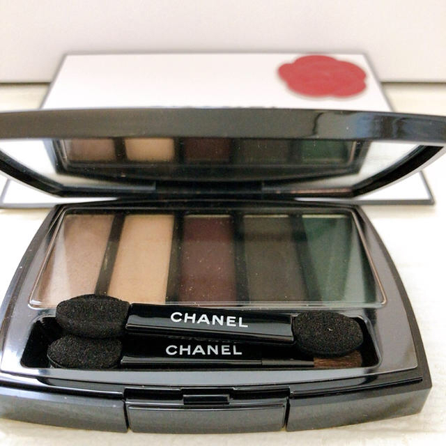 CHANEL(シャネル)のCHANELアイシャドウ コスメ/美容のベースメイク/化粧品(アイシャドウ)の商品写真