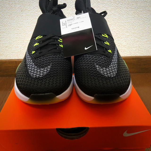 新品 ナイキ NIKE エアーズーム ストロング 24cm