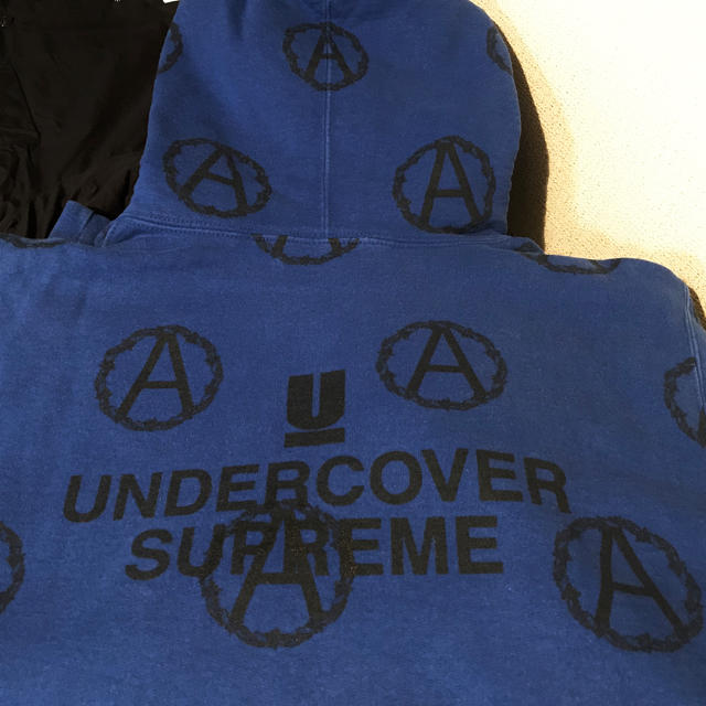 undercover supreme コラボ　フーディ　anarchy