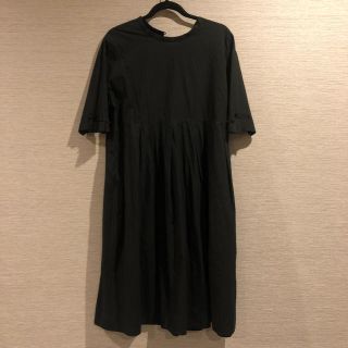 フィグロンドン(fig London)の黒ワンピース(ひざ丈ワンピース)