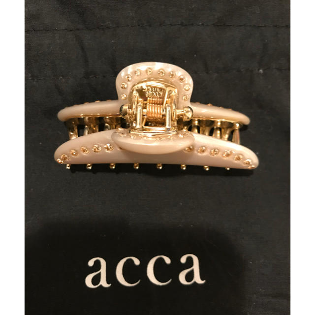 acca(アッカ)のACCA ティアラクィーン　ベージュ レディースのヘアアクセサリー(バレッタ/ヘアクリップ)の商品写真