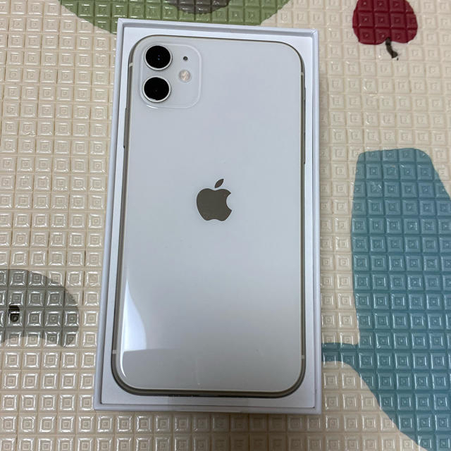 iPhone 11 64GB ホワイト SIMロック解除 - スマートフォン本体 iPhone 11 64GB ホワイト SIMロック解除 - スマートフォン本体