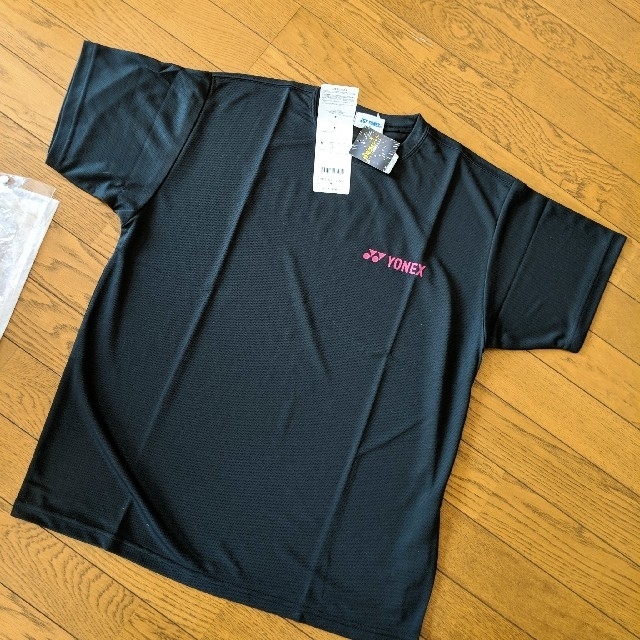 YONEX(ヨネックス)のめがとん様専用　新品　未開封　  ヨネックスTシャツ　ヨネックス　ユニM スポーツ/アウトドアのスポーツ/アウトドア その他(バドミントン)の商品写真