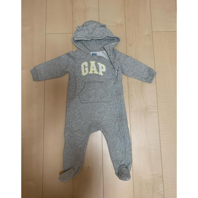 babyGAP(ベビーギャップ)のbaby  gap ロンパース  カバーオール　足つき キッズ/ベビー/マタニティのベビー服(~85cm)(カバーオール)の商品写真