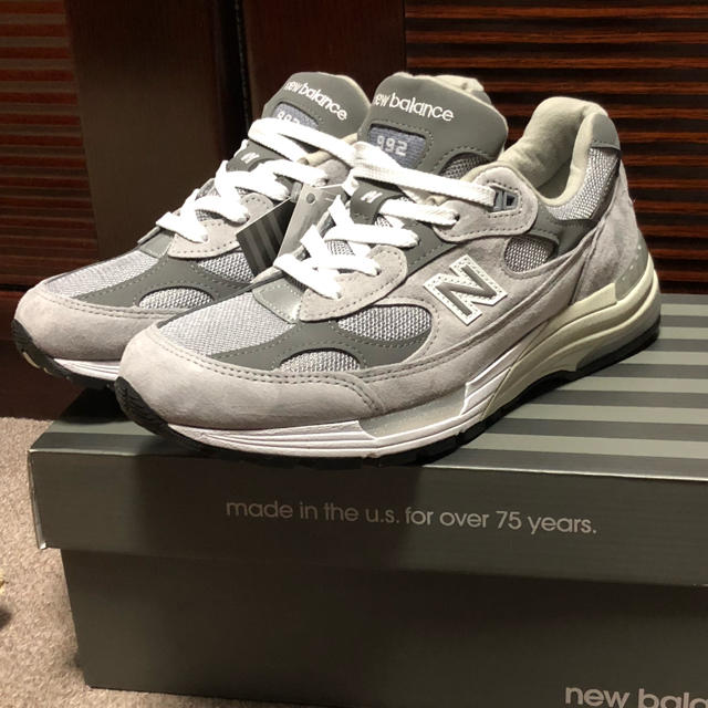 26.0 new balance M992GR | livro.funcionalink.com.br