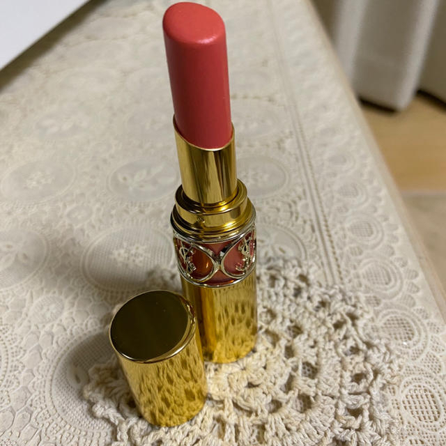 Yves Saint Laurent Beaute(イヴサンローランボーテ)のYSL ルージュヴォリュプテシャイン 口紅 婚活リップ コスメ/美容のベースメイク/化粧品(口紅)の商品写真