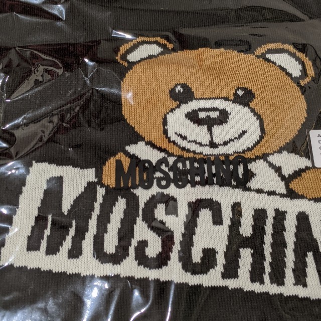 MOSCHINO(モスキーノ)の☆★MOSCHINO★☆　モスキーノ　マフラー　ブラック レディースのファッション小物(マフラー/ショール)の商品写真