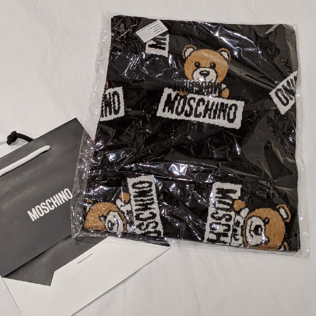 MOSCHINO(モスキーノ)の★☆MOSCHINO☆★　モスキーノ　マフラー　ブラック レディースのファッション小物(マフラー/ショール)の商品写真