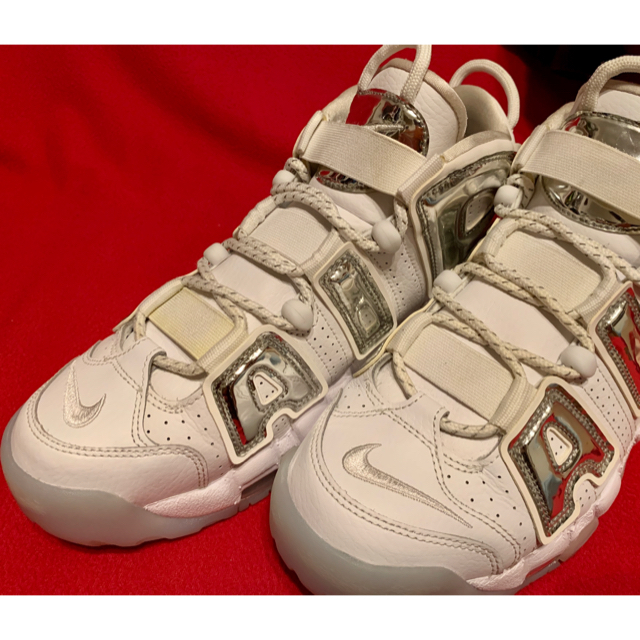 NIKE(ナイキ)のモアテン　クロームホワイト　AIR MORE UPTEMPO  メンズの靴/シューズ(スニーカー)の商品写真