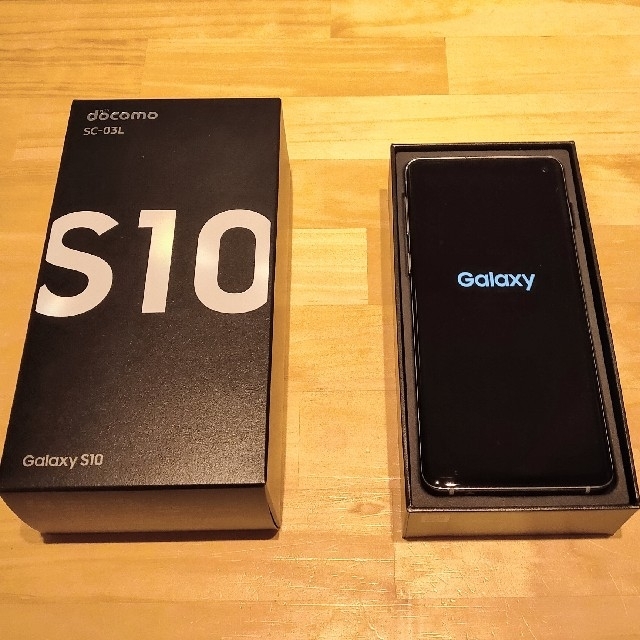 Galaxy S10 ホワイト　docomo 完済ロック解除済み