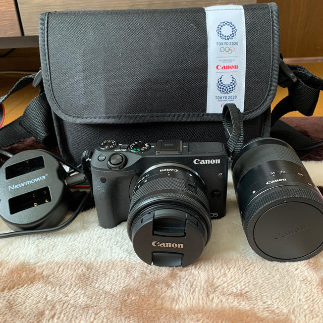 Canon 一眼レフカメラ　EOS M3