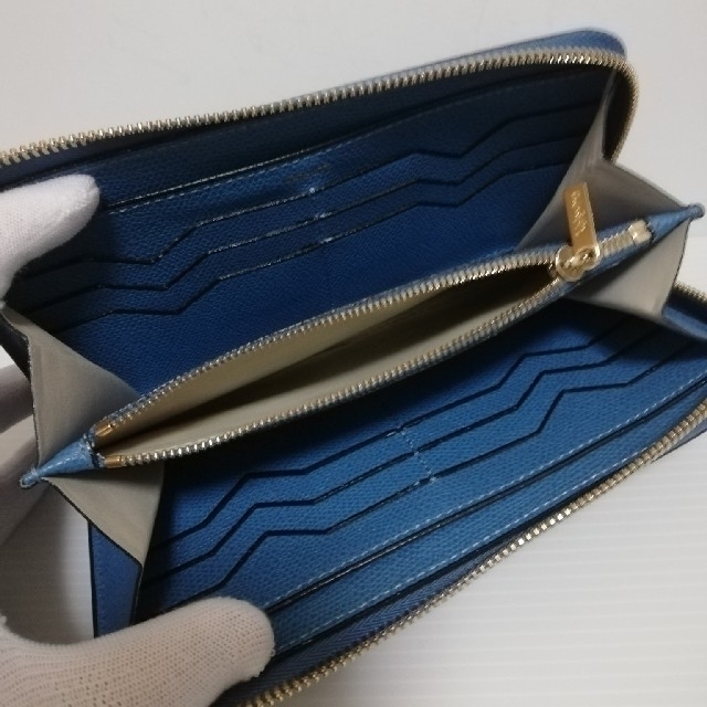 ヴァレクストラ VALEXTRA 財布 美品 ヴァレクストラ VALEXTRA 財布 美品