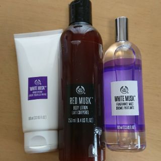 ザボディショップ(THE BODY SHOP)のボディショップ  ホワイトムスク レッドムスクセット(ボディローション/ミルク)