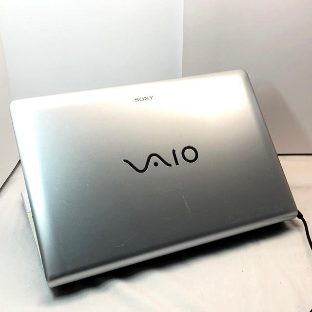 SONY(ソニー)の【激安❗️】人気VAIO♪マットホワイト♪Windows10♪テンキー♪おしゃれ スマホ/家電/カメラのPC/タブレット(ノートPC)の商品写真