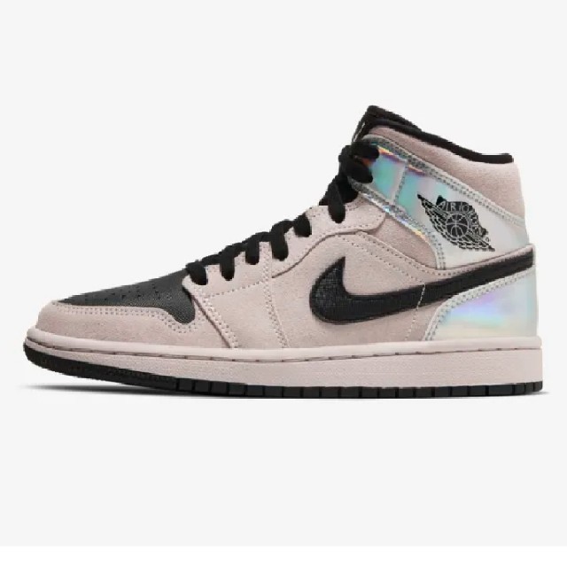 NIKE(ナイキ)のNIKE WMNS AIR JORDAN 1 MID 27.5cm メンズの靴/シューズ(スニーカー)の商品写真