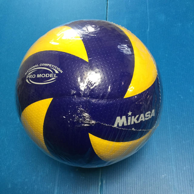 MIKASA(ミカサ)のミカサ MVA300 バレーボール５号球 スポーツ/アウトドアのスポーツ/アウトドア その他(バレーボール)の商品写真