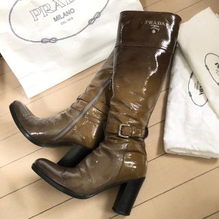 ［品］プラダ　PRADA ロングブーツ　牛革エナメル　茶色　35 1/2