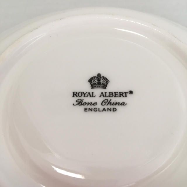 ROYAL ALBERT(ロイヤルアルバート)のロイヤルアルバート ソーサーのみ インテリア/住まい/日用品のキッチン/食器(食器)の商品写真