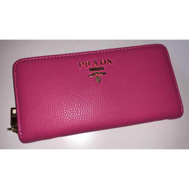 PRADA 長財布