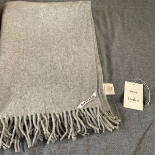 アクネ(ACNE)のAcne Studios Canada new ストール マフラー ライトグレー(マフラー/ショール)