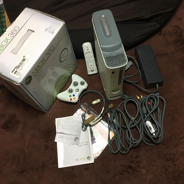 【ソフト4本付】Xbox360本体 HDD60GB