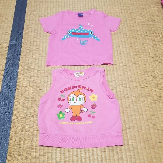 ベビー服 ドキンちゃん のチョッキ と ジンベイザメ の Tシャツ キッズ/ベビー/マタニティのキッズ服女の子用(90cm~)(Tシャツ/カットソー)の商品写真