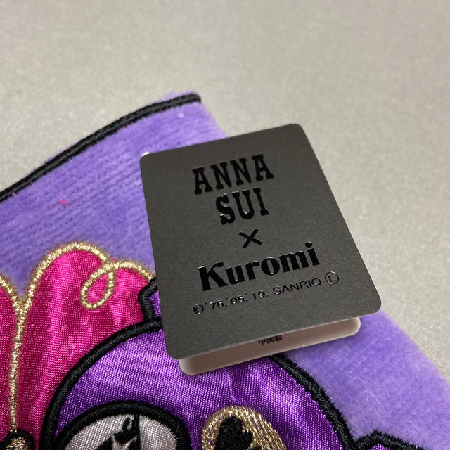 ANNA SUI(アナスイ)のアナスイkuromiコラボハンカチタオル新品未使用 レディースのファッション小物(ハンカチ)の商品写真