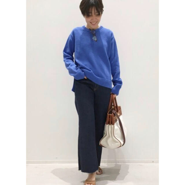 L'Appartement DEUXIEME CLASSE(アパルトモンドゥーズィエムクラス)のクルーネックSlit Knit レディースのトップス(ニット/セーター)の商品写真