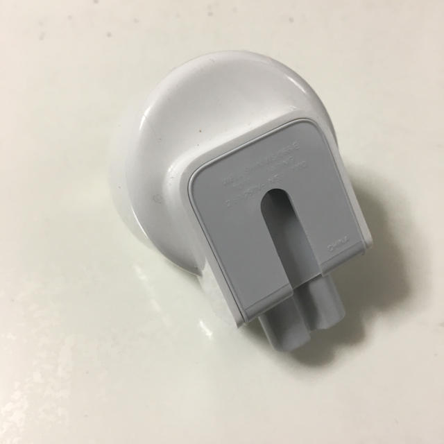 Apple 純正 Apple プラグ 変換アダプター 充電器 オーストラリア Iphoneの通販 By がぉ S Shop アップルならラクマ