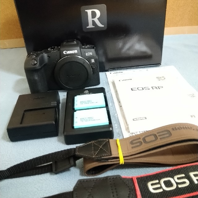 2022最新作】 Canon - CANON EOS RP ボディ本体 ミラーレス一眼 - www