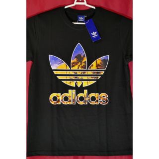 アディダス(adidas)のadidas　アディダス　ビッグロゴ　Mサイズ(Tシャツ/カットソー(半袖/袖なし))