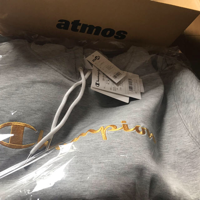 atmos(アトモス)のchampion × Atmos パーカー　グレー　Lサイズ メンズのトップス(パーカー)の商品写真