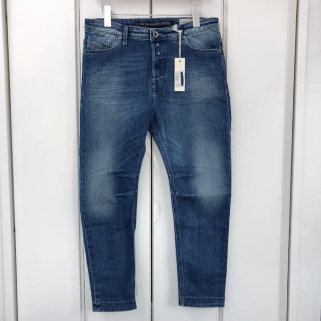 DIESEL(ディーゼル)の新品！DIESEL RELAXED BOYFRIEND デニム(W28 L32) レディースのパンツ(デニム/ジーンズ)の商品写真