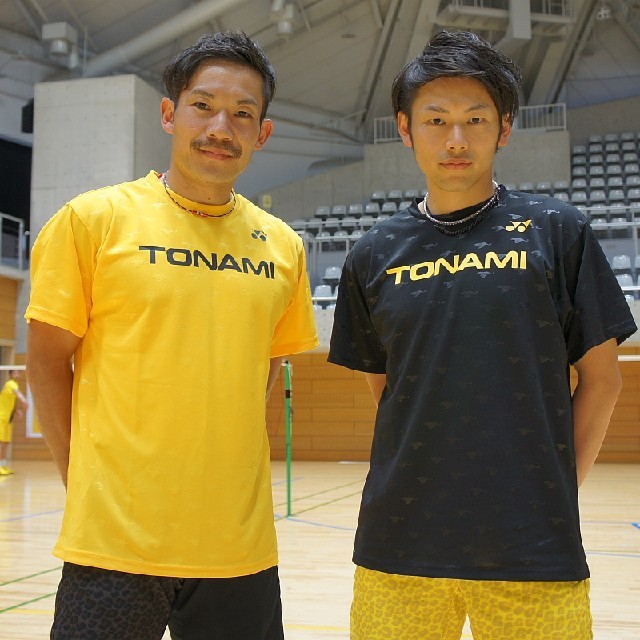トナミ運輸 バドミントンウェア 黒 M