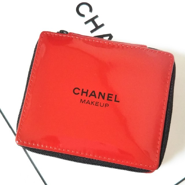 CHANEL(シャネル)のOrange様専用【CHANEL】未使用シャネル♡ポーチ　　ノベルティ化粧ポーチ レディースのファッション小物(ポーチ)の商品写真