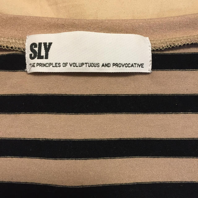 SLY(スライ)のSLY ボーダーTシャツ レディースのトップス(Tシャツ(長袖/七分))の商品写真