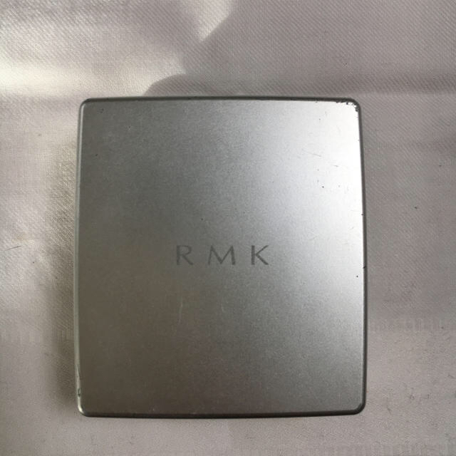 RMK(アールエムケー)のRMK プレストパウダー　N 04 おしろい コスメ/美容のベースメイク/化粧品(フェイスパウダー)の商品写真