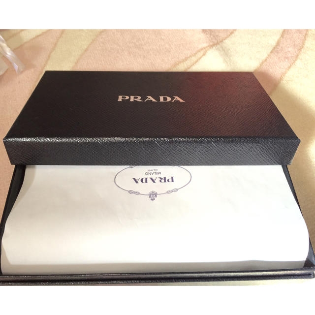 PRADA(プラダ)のプラダ 箱 ギフトボックス 保存箱 レディースのファッション小物(財布)の商品写真