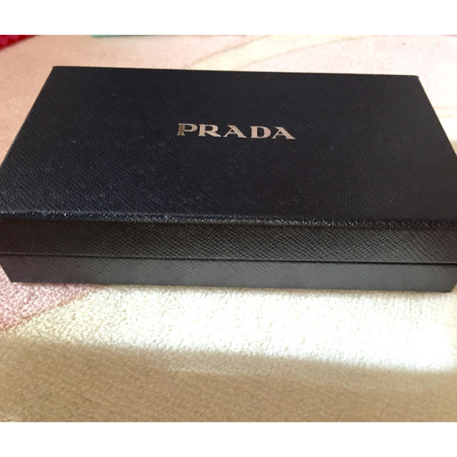 PRADA(プラダ)のプラダ 箱 ギフトボックス 保存箱 レディースのファッション小物(財布)の商品写真