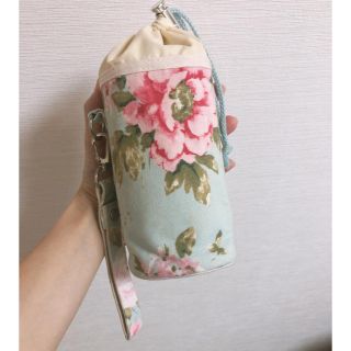 ローラアシュレイ(LAURA ASHLEY)のローラアシュレイ　ペットボトルホルダー(日用品/生活雑貨)