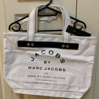 マークバイマークジェイコブス(MARC BY MARC JACOBS)のマークジェイコブス　トートバッグ　白(トートバッグ)